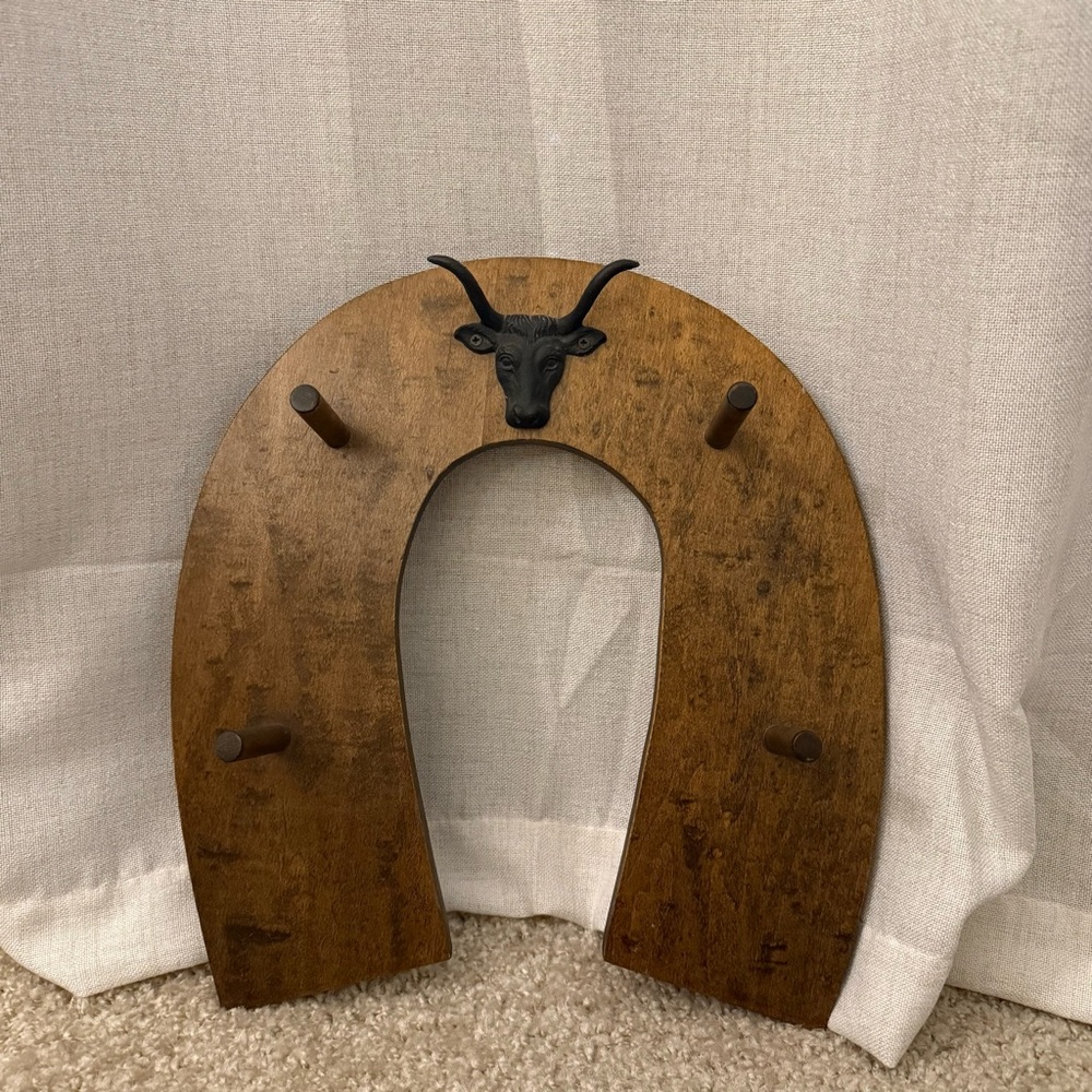 Brown Horseshoe Wall Hook with Black Bull Accent